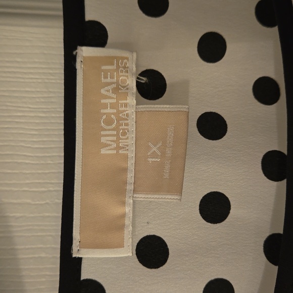 Michael Kors Top White black polka dots banded hem roll sleeve size 1x - Picture 3 of 6